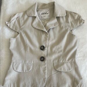 Stylish Beige Short Sleeve Blazer